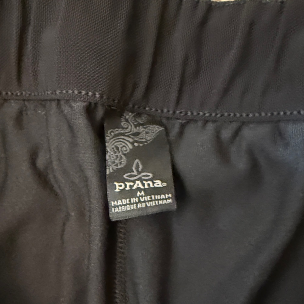 Prana Black Women's Skort - Women's Medium - Never Worn - Picture 4 of 8